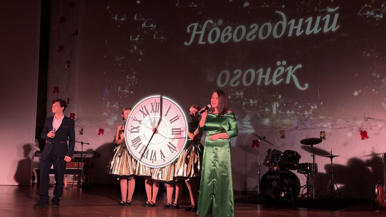 Российские полярники Шпицбергена встретили Новый год и Рождество